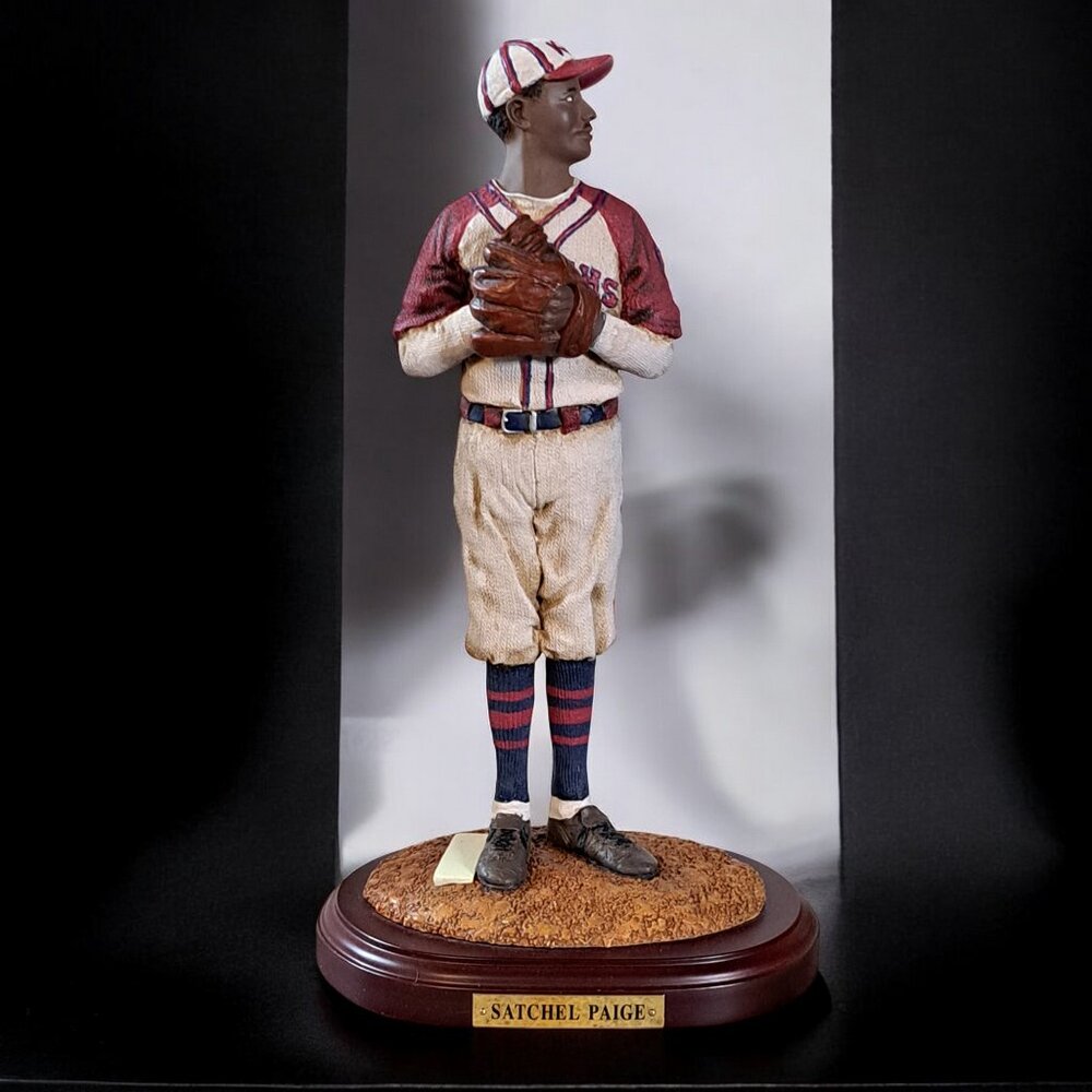 Upper Deck Satchel Paige Historical Beginnings  Figure /Numbered